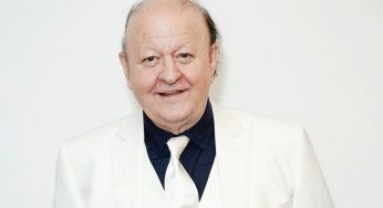 Massimo Boldi lascia senza parole al Civita Cinema: standing ovation